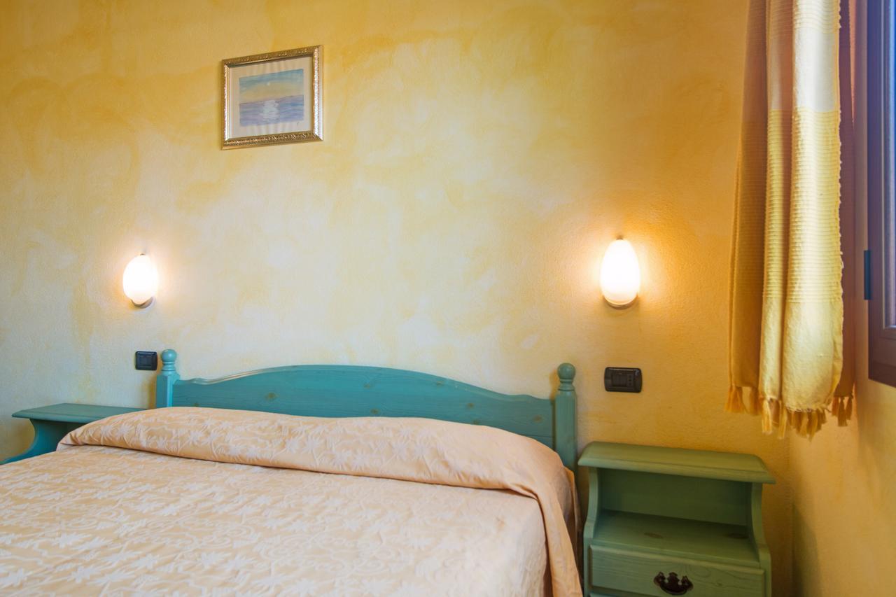 Residenza Gli Ontani Ξενοδοχείο Orosei Εξωτερικό φωτογραφία