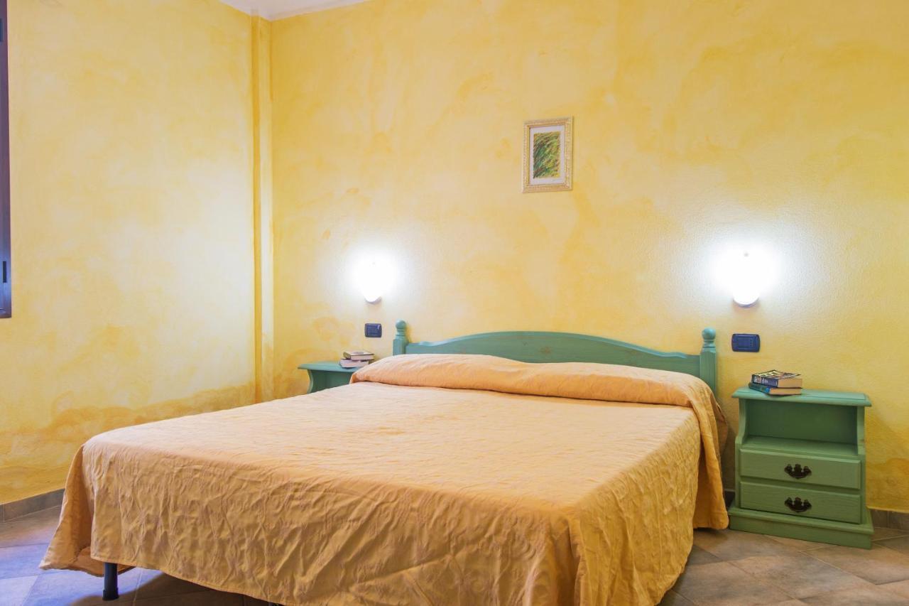 Residenza Gli Ontani Ξενοδοχείο Orosei Εξωτερικό φωτογραφία
