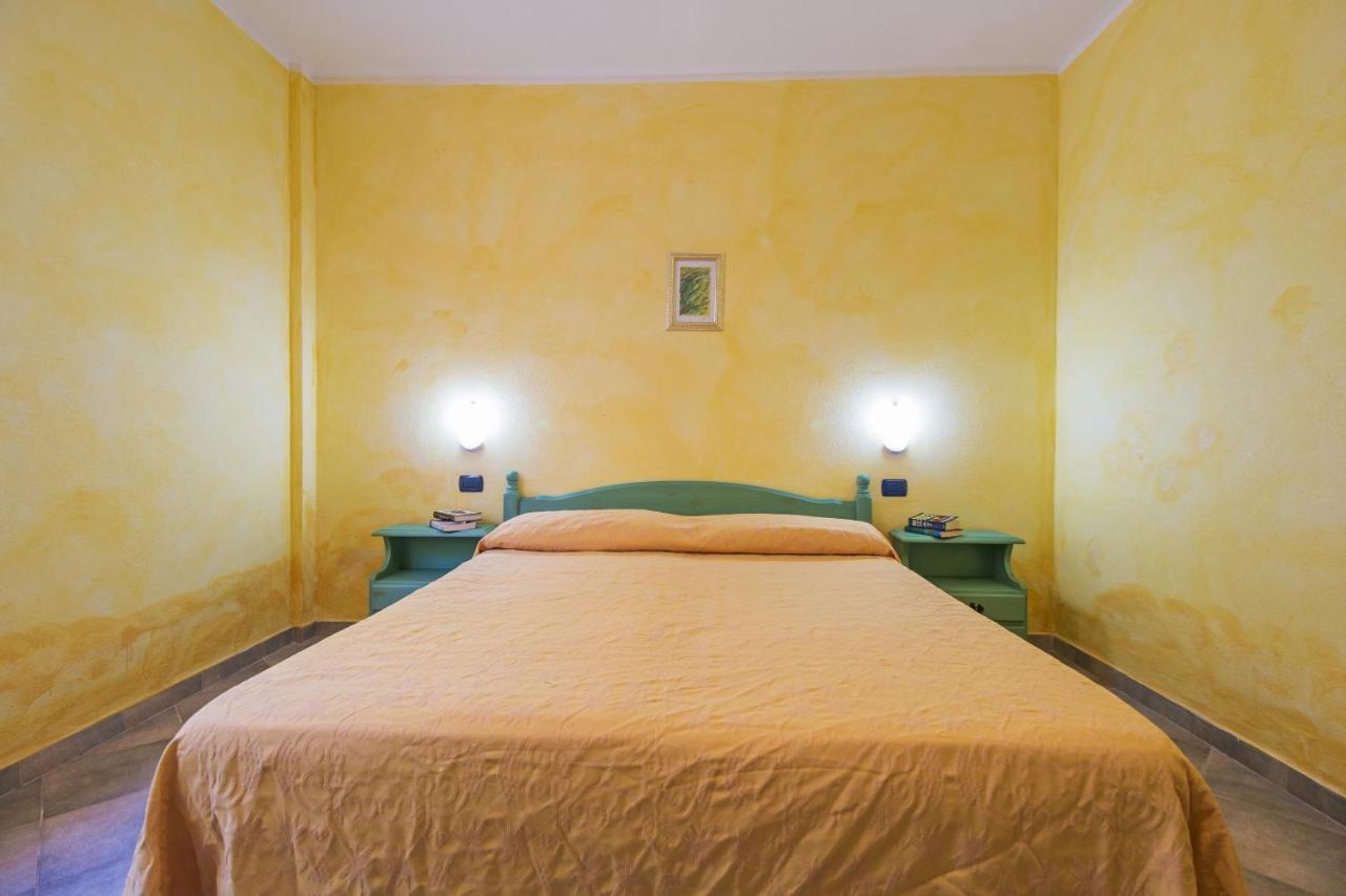 Residenza Gli Ontani Ξενοδοχείο Orosei Εξωτερικό φωτογραφία
