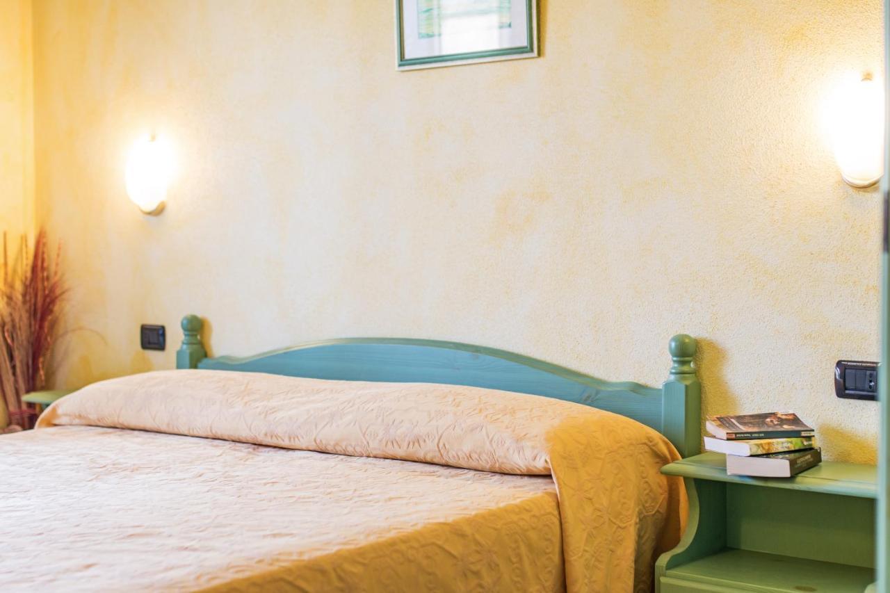 Residenza Gli Ontani Ξενοδοχείο Orosei Εξωτερικό φωτογραφία