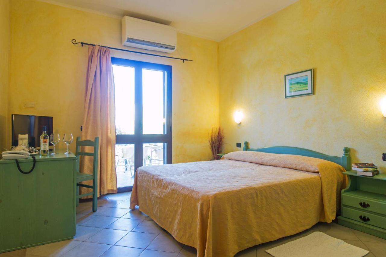 Residenza Gli Ontani Ξενοδοχείο Orosei Εξωτερικό φωτογραφία