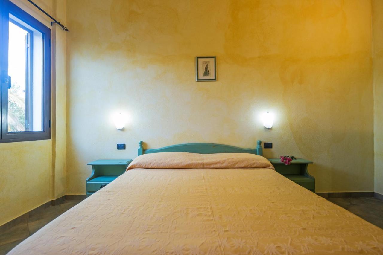 Residenza Gli Ontani Ξενοδοχείο Orosei Εξωτερικό φωτογραφία